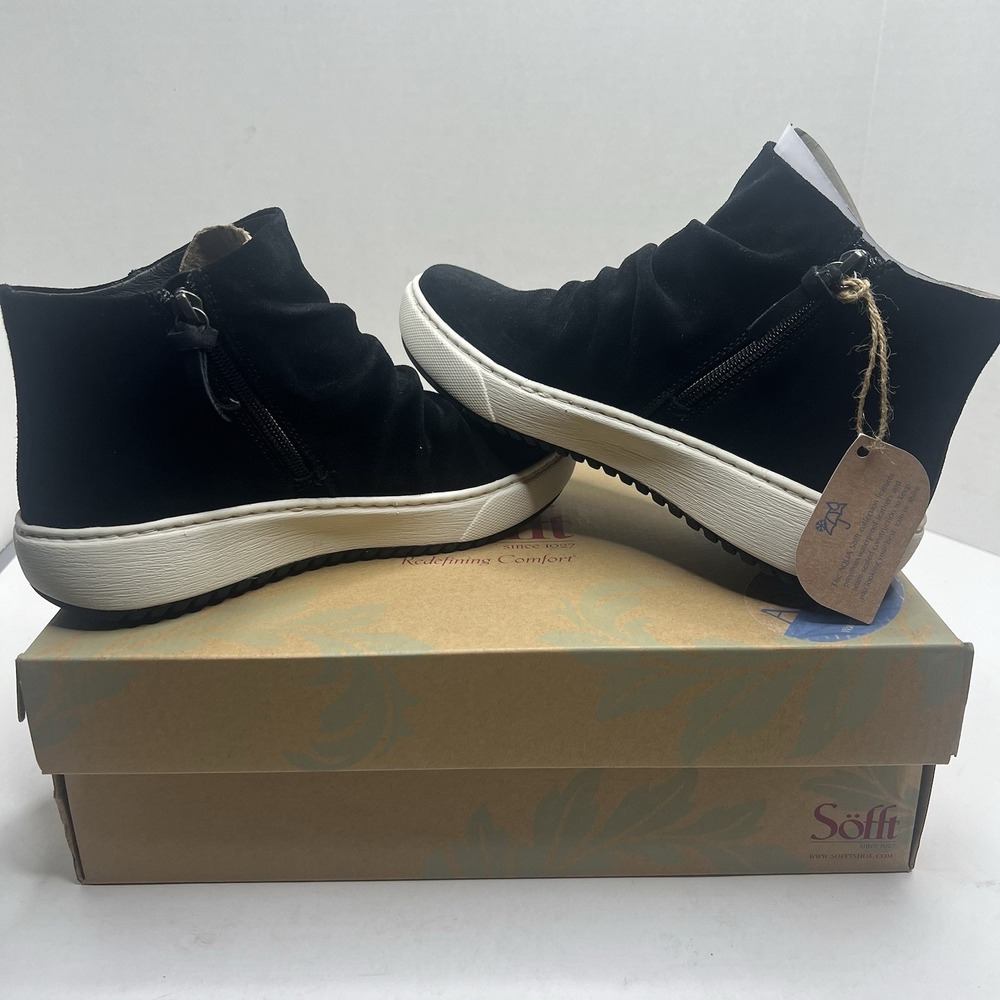Sofft Waydell Aqua Womenโs 7 M Black Waterproof Suede Sneaker Booties NIB